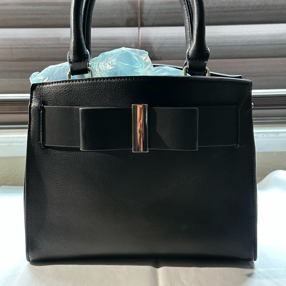 Apt 9 Black Hand/ Crossbody Bag - Picture 2 of 6